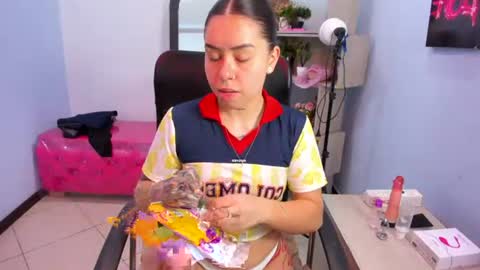 Snapshot of isabellasummer_ chatting on July 7, 2026, 2:10 pm isebella online show from July 7, 2026, 2:10 pm