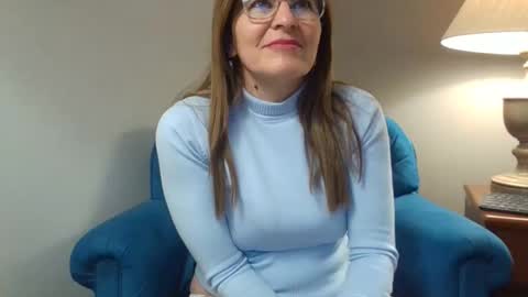 isabella online show from April 3, 2026, 2:31 am