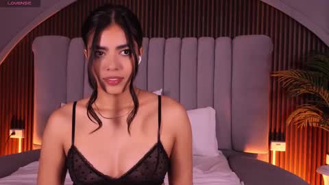 Isa  online show from March 27, 2026, 3:23 am