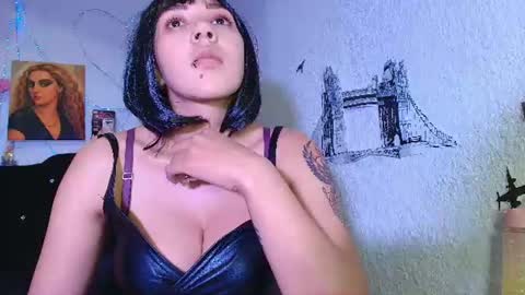 Snapshot of isabelle_sara chatting on July 13, 2026, 9:17 pm isabelle_sara online show from July 13, 2026, 9:17 pm