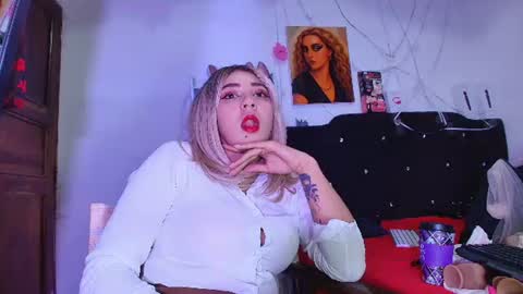 Snapshot of isabelle_sara chatting on July 25, 2026, 11:02 pm isabelle_sara online show from July 25, 2026, 11:02 pm