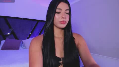 Isa online show from October 13, 2025, 9:48 pm