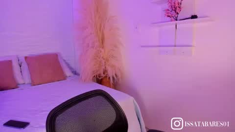 Snapshot of isabellefoxx chatting on June 1, 2026, 11:50 pm Isa online show from June 1, 2026, 11:50 pm