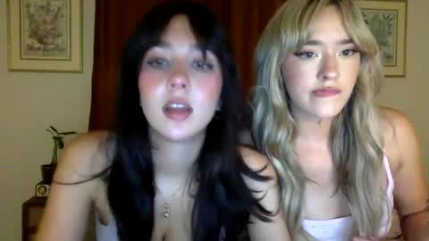 Isabelle online show from September 16, 2025, 3:18 am