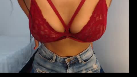 Isabella online show from December 23, 2024, 6:11 am