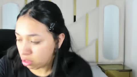 isabellrodriguez18 online show from September 12, 2025, 3:28 am