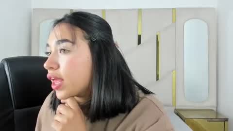 isabellrodriguez18 online show from September 16, 2025, 2:12 am