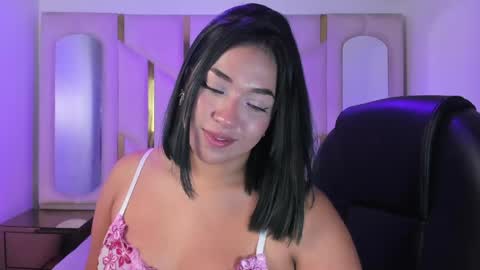 isabellrodriguez18 online show from May 14, 2026, 3:57 am