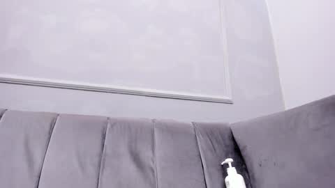 Isabellsmmith online show from January 29, 2025, 9:55 am