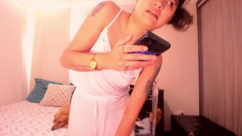 Snapshot of isabelprietoo chatting on May 21, 2026, 5:53 pm Isa online show from May 21, 2026, 5:53 pm