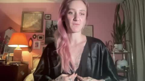 Snapshot of isabelsworld chatting on August 3, 2026, 2:54 am Isabel online show from August 3, 2026, 2:54 am