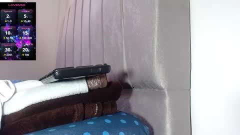 Snapshot of isahot_latin_doll chatting on June 12, 2026, 5:01 pm isa online show from June 12, 2026, 5:01 pm