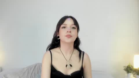 isameow online show from January 2, 2025, 9:39 pm