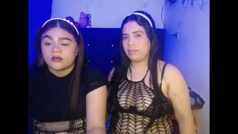 Snapshot of isamoon99 chatting on November 6, 2025, 11:15 pm Isa online show from November 6, 2025, 11:15 pm