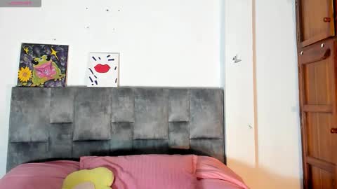 Isabela  online show from November 18, 2025, 2:28 am