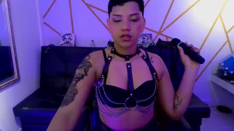 isabela online show from September 21, 2025, 9:27 pm