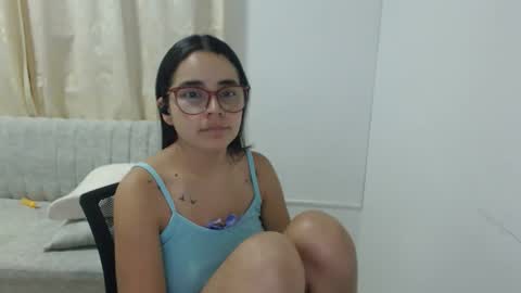 Snapshot of isemma chatting on May 14, 2026, 3:57 am Emma online show from May 14, 2026, 3:57 am