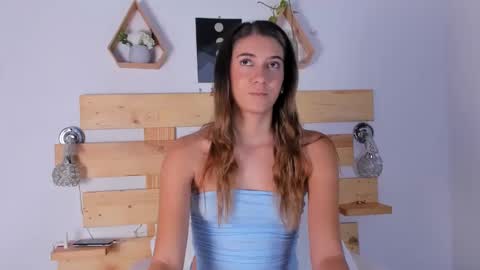 ishabellalopez online show from December 29, 2024, 3:11 am