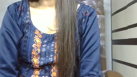 ishika_ishu online show from March 6, 2026, 11:39 am