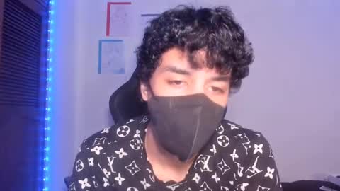 Isidro online show from March 6, 2025, 3:57 am