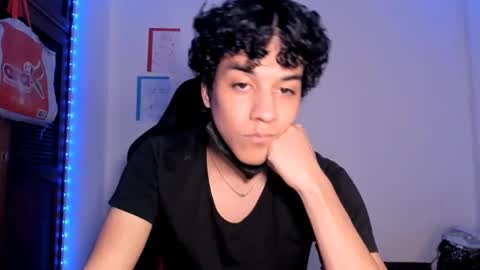 Isidro online show from March 7, 2025, 3:40 am