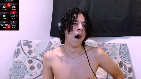 Isidro online show from April 21, 2026, 2:51 am