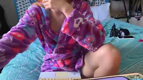 Isis  Alan online show from November 11, 2025, 3:34 pm