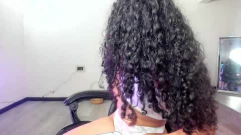 isis_black_ online show from April 9, 2026, 6:19 am