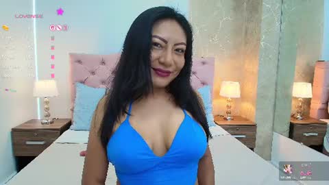 Snapshot of isis_choi chatting on July 11, 2026, 7:27 pm Isis Choi online show from July 11, 2026, 7:27 pm