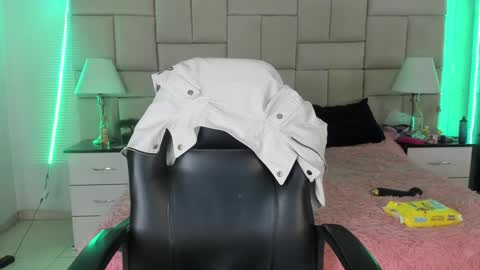 Pauli online show from December 16, 2024, 7:21 pm