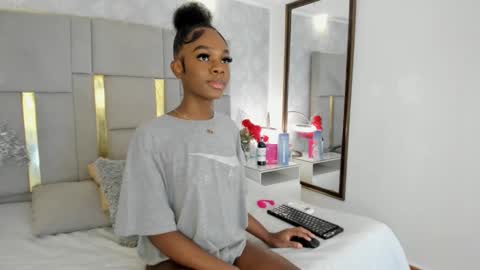 ISIS  online show from December 19, 2025, 11:01 pm