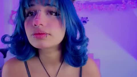 Isisjones18 online show from January 17, 2026, 7:28 pm