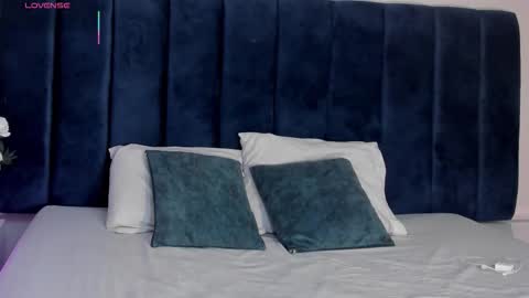 Isis Larah online show from January 17, 2026, 11:48 am