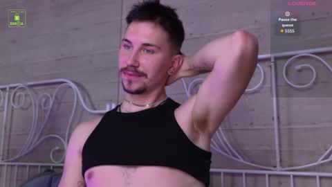 Iskella online show from November 15, 2025, 3:52 pm