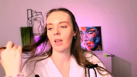 isla_dior online show from November 26, 2025, 7:31 am