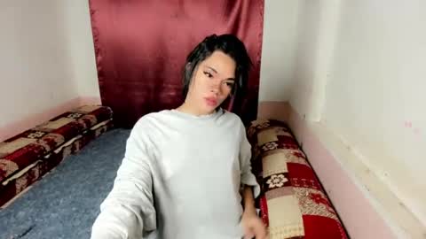 isla_flame_ online show from August 5, 2026, 7:33 am