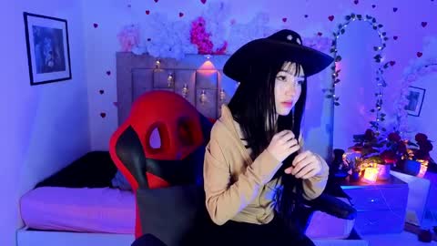 Isla Rosee18 online show from April 2, 2026, 1:47 am