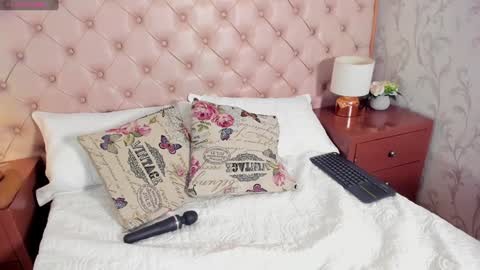 Vanessa online show from February 1, 2025, 2:24 pm