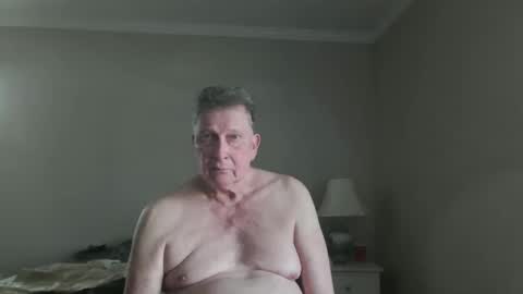island625103 online show from May 31, 2026, 9:49 pm