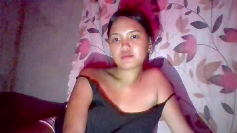 Snapshot of island_girl888 chatting on May 14, 2026, 11:17 am siri online show from May 14, 2026, 11:17 am