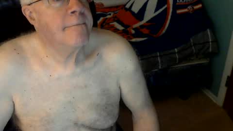 Snapshot of islesman22 chatting on July 1, 2026, 10:06 am islesman22 online show from July 1, 2026, 10:06 am