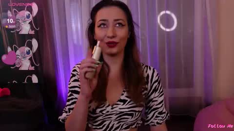 Snapshot of isoldebliss chatting on October 23, 2025, 7:23 pm IsoldeBliss online show from October 23, 2025, 7:23 pm