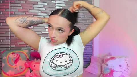 I S S A B E L A Igissaa ax    Xlittleissa  online show from January 21, 2025, 2:05 pm