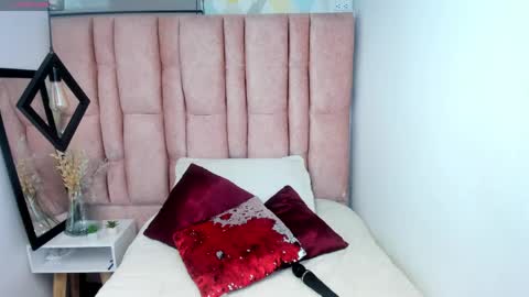 ISSA MILF online show from May 20, 2026, 1:50 pm