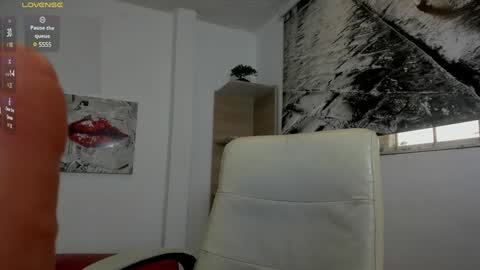 Issa  online show from January 13, 2025, 3:58 pm