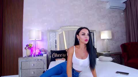 Snapshot of issadorra chatting on September 28, 2025, 5:02 am Issadorra online show from September 28, 2025, 5:02 am