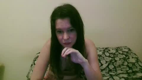 issamayy333 online show from June 7, 2026, 1:32 am