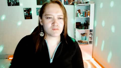 Yiz online show from December 29, 2024, 5:53 am