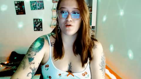 Yiz online show from February 22, 2025, 5:34 am