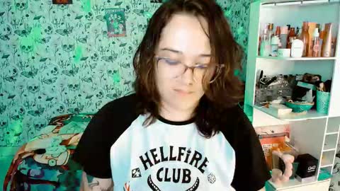 Yiz online show from January 7, 2026, 6:05 am